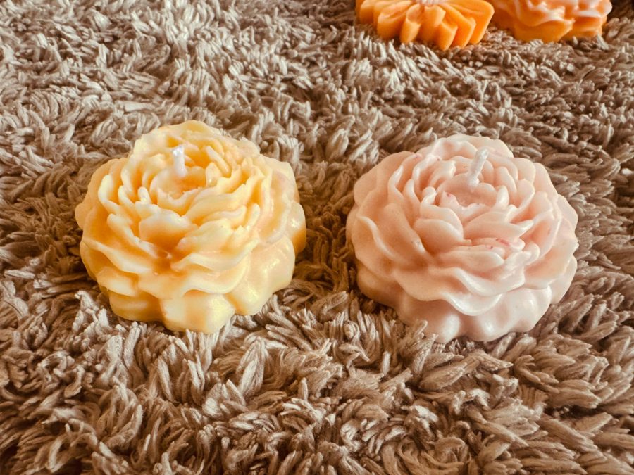 Peach and pink peony candles
